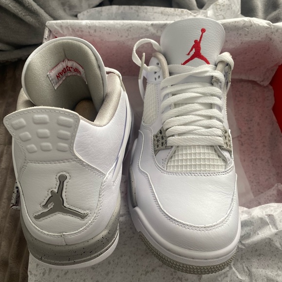 COPY - Air Jordan 4 Oreo main image 6